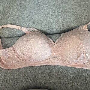 Torrid pink bra with lace size 42DD